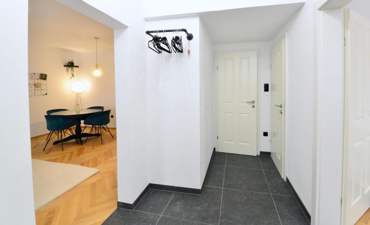 Апартаменты Modern Flat With Parking Space Вена Экстерьер фото