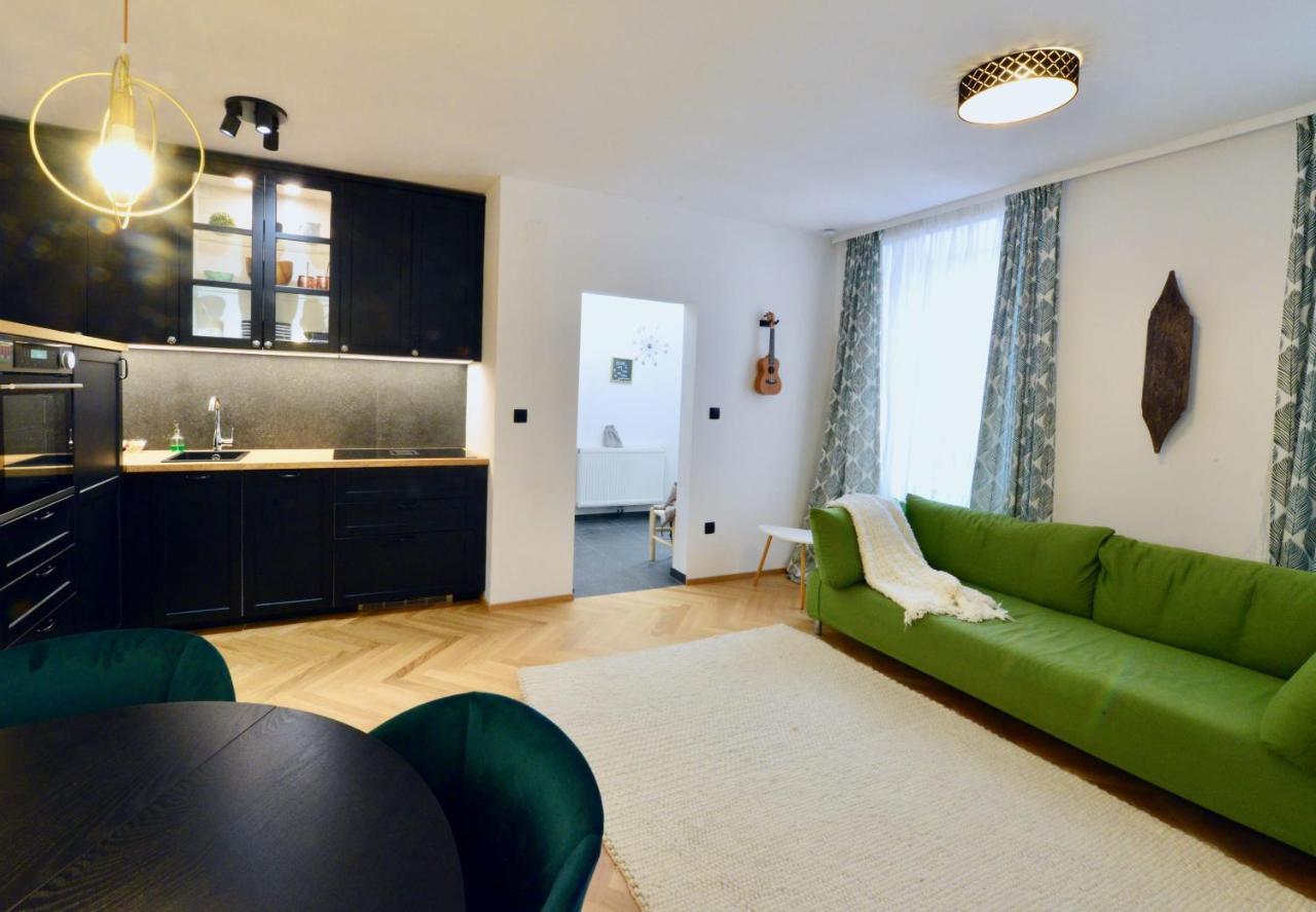 Апартаменты Modern Flat With Parking Space Вена Экстерьер фото