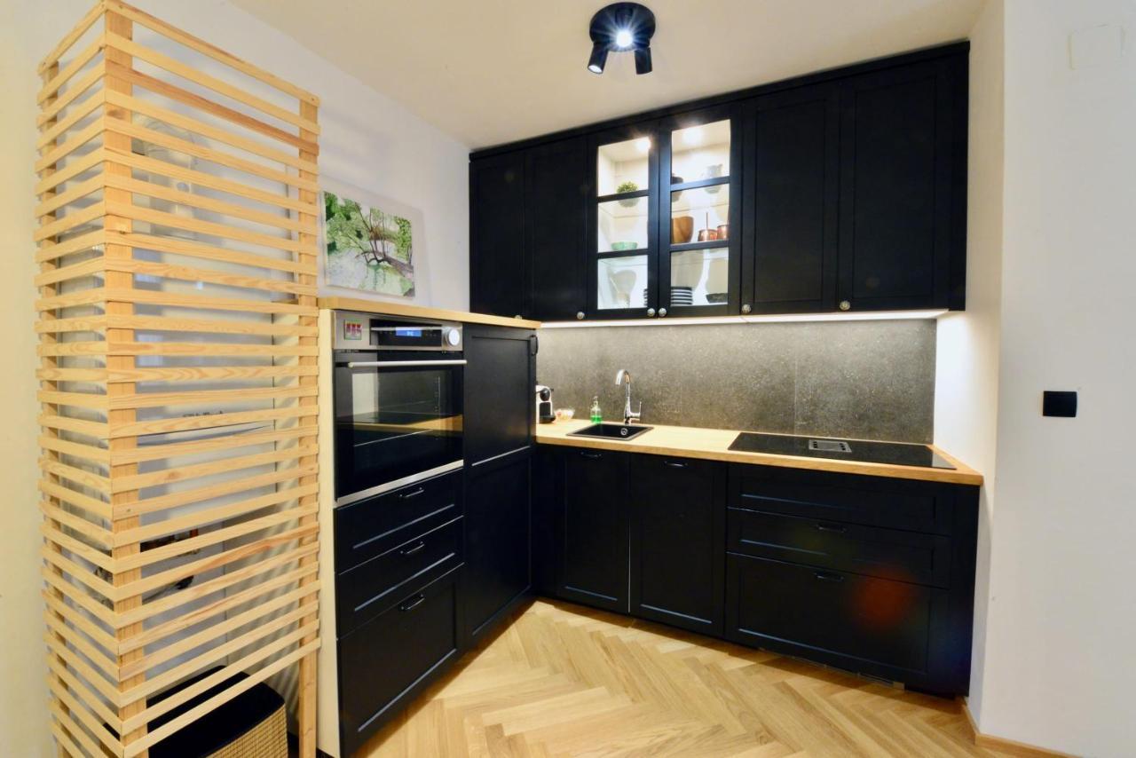 Апартаменты Modern Flat With Parking Space Вена Экстерьер фото