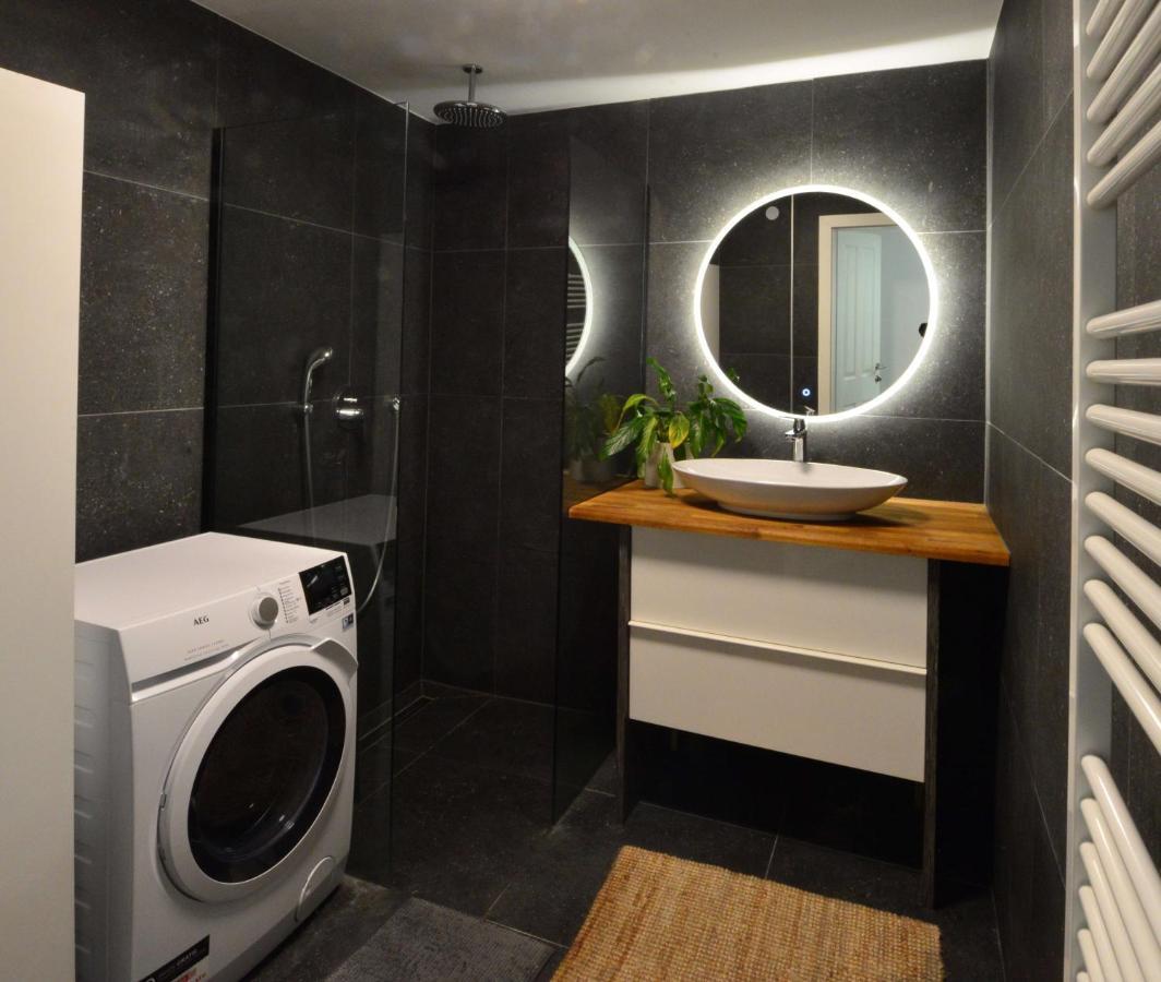 Апартаменты Modern Flat With Parking Space Вена Экстерьер фото